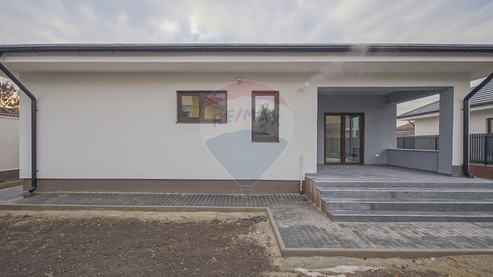 4 room House / Villa for sale