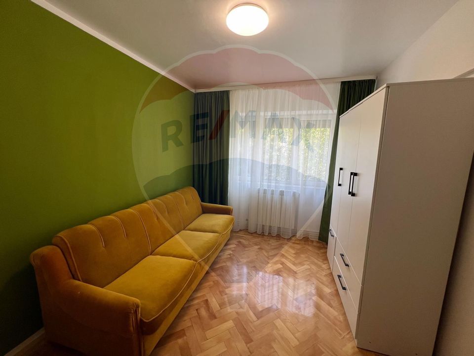 Apartament cu 3 camere de închiriat în zona Ultracentral