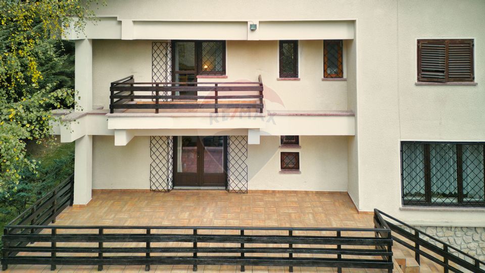 7 room House / Villa for sale