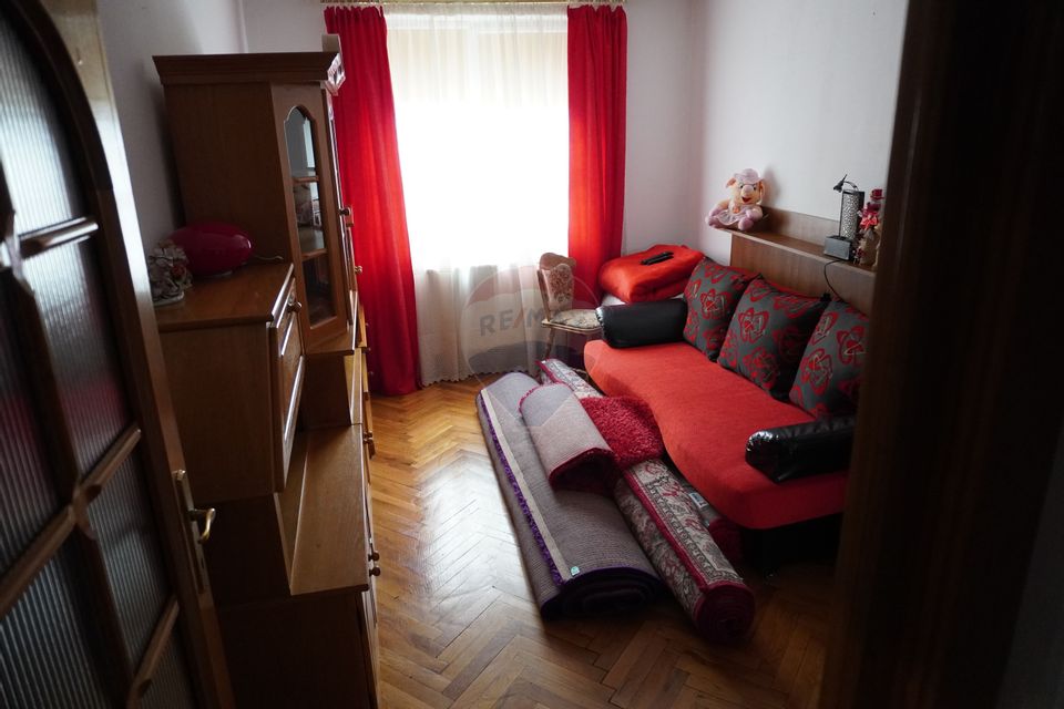 4 room Apartment for rent, Central area
