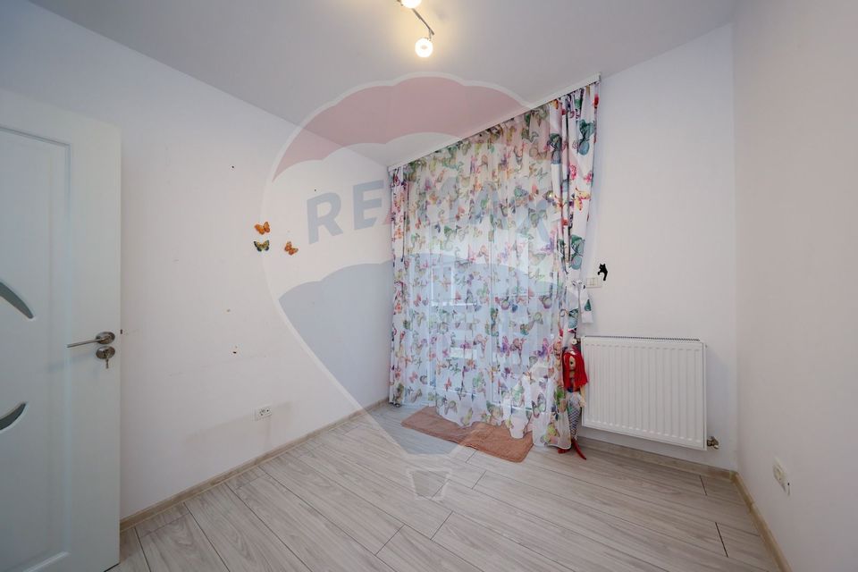 Casă 4 camere, de inchiriat, Izvor!