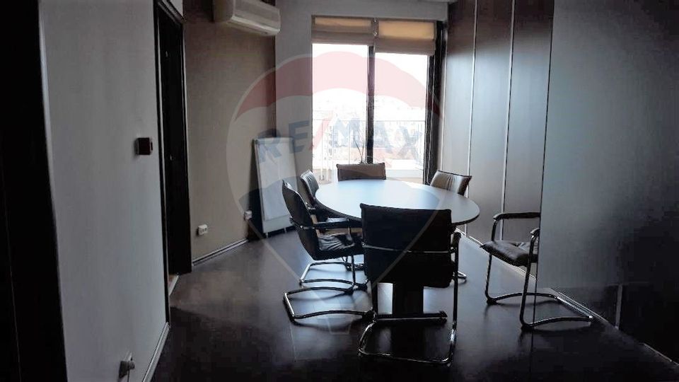 Office space of 166.5 sqm in pta rosetti area