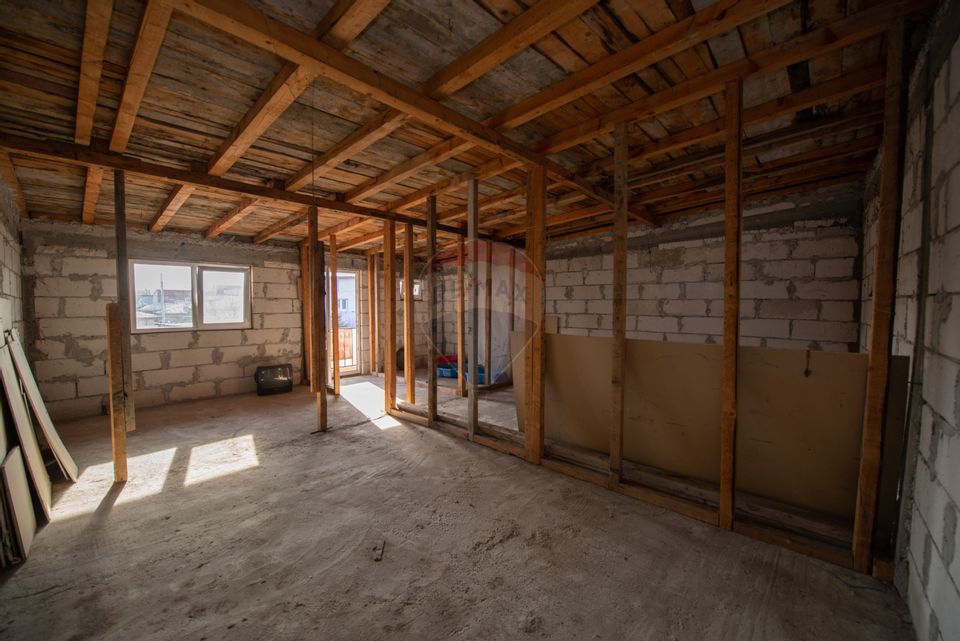 House for sale P+1 Rahova, Luca Craioveanu street