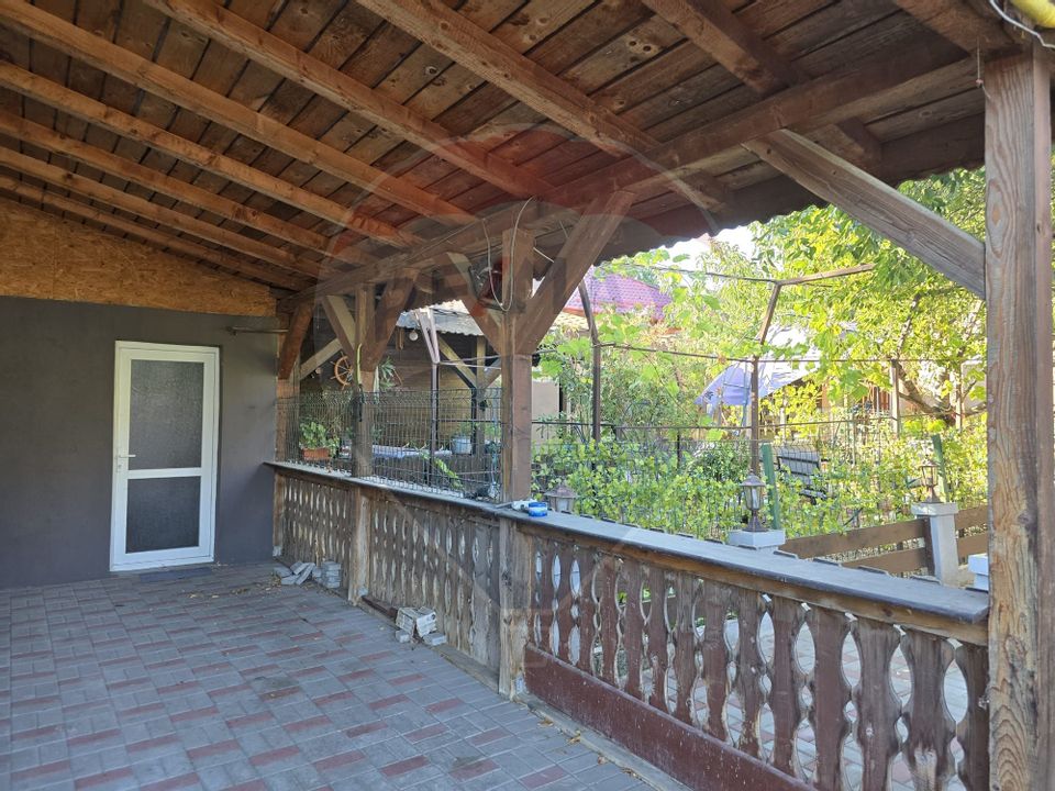 Casă / Vilă cu 5 camere de vânzare în zona George Enescu