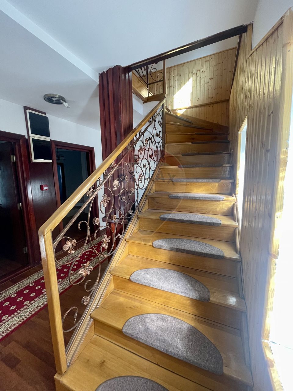 20 room Hotel / Pension for sale, Central area