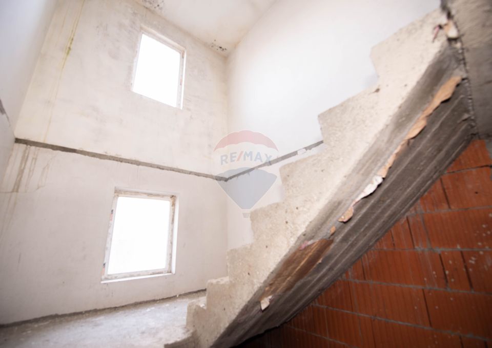 Casa individuala cu 6 camere de vanzare, Singureni, Cringuri, Giurgiu