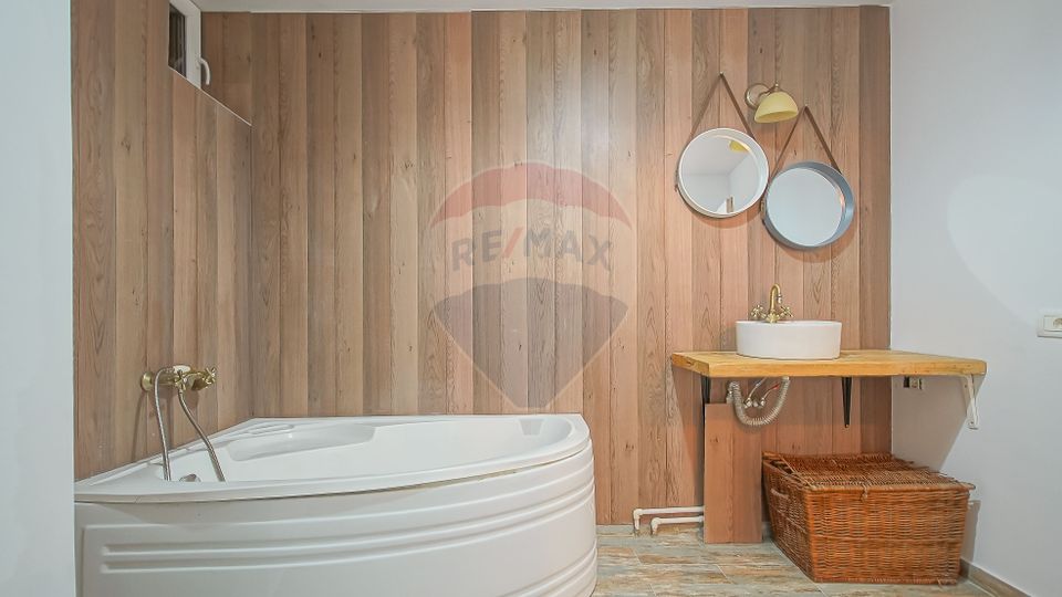 Apartament 3 camere cochet, renovat,  Centrul Istoric