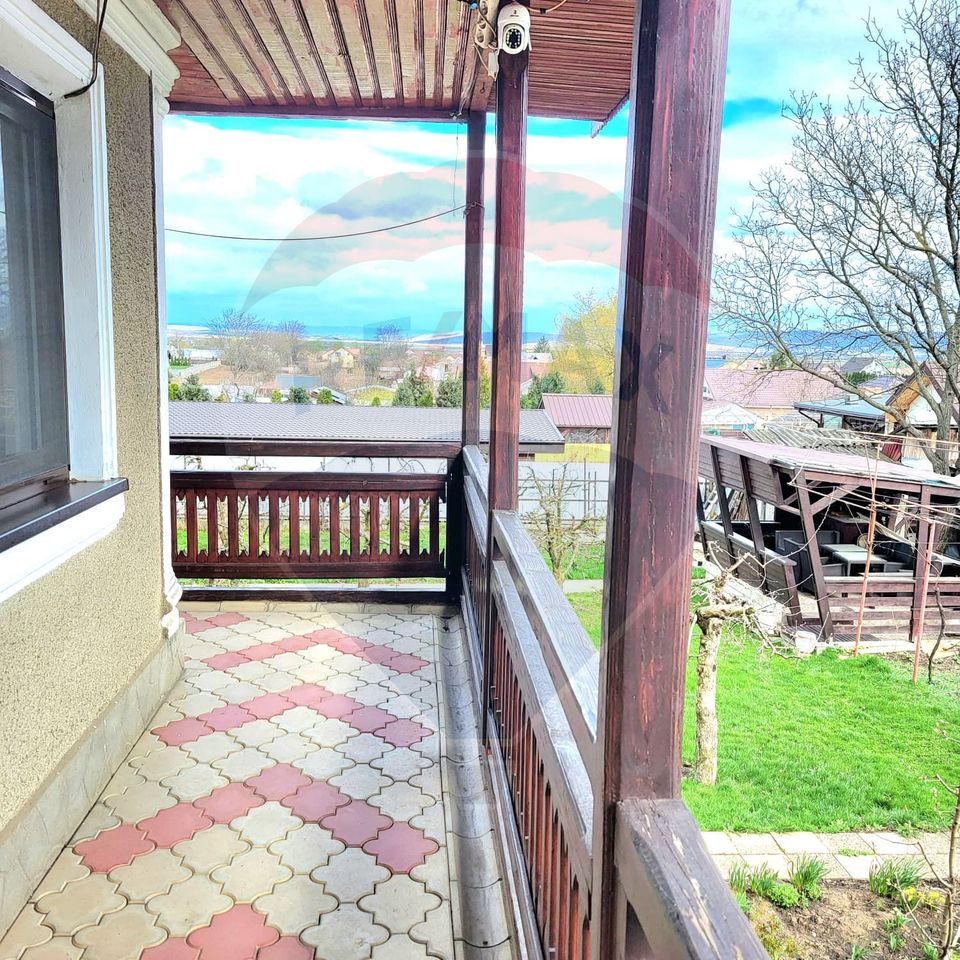 Casă / Vilă cu 3 camere de vânzare