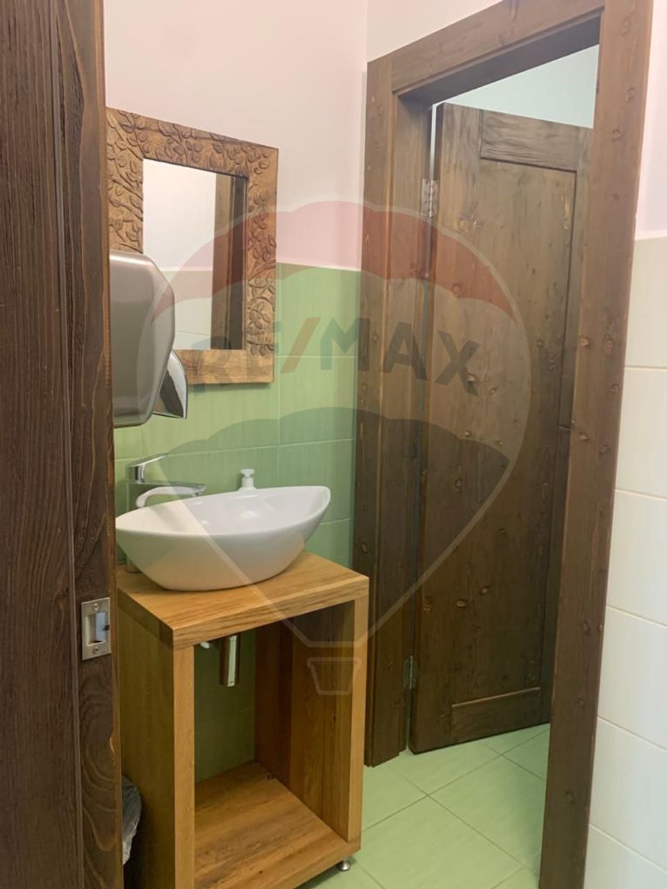 390sq.m Office Space for rent, Central area