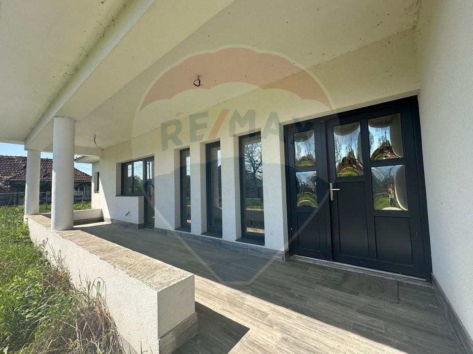 Casă  finisata - DE VANZARE in Lapusel