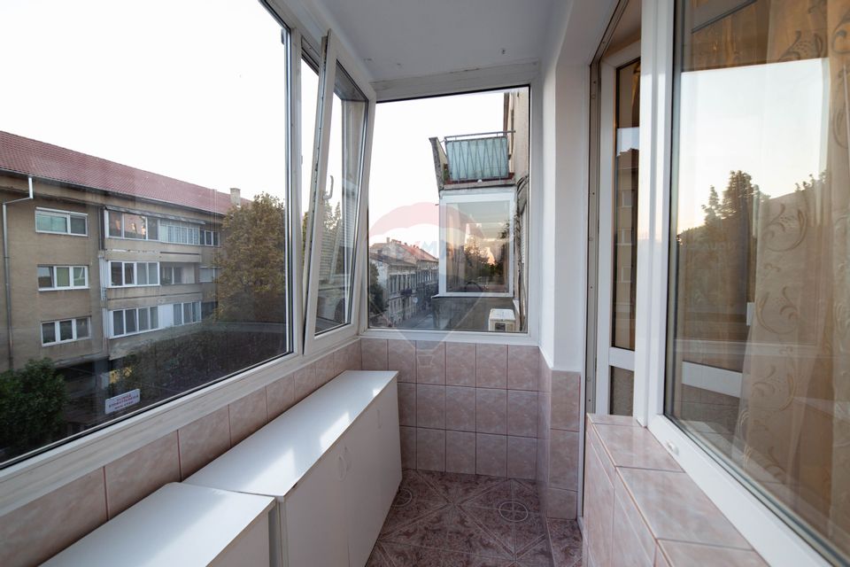 Apartament Ultracentral, 3 camere, Piata Mica, etaj 2