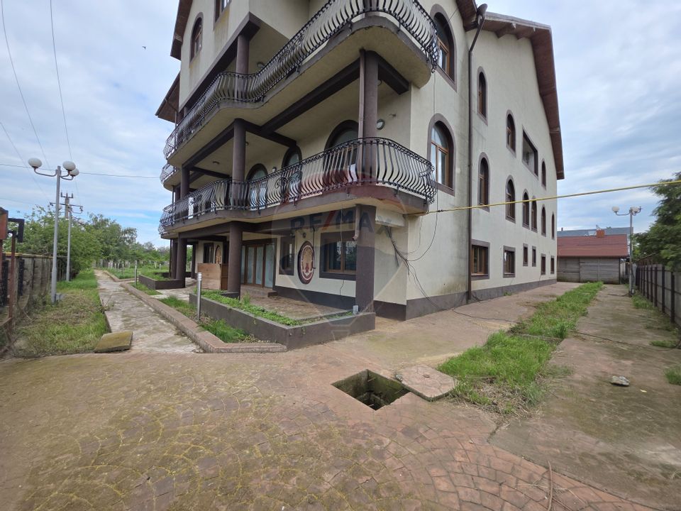 De vânzare proprietate unicat în Sascut - Bacău