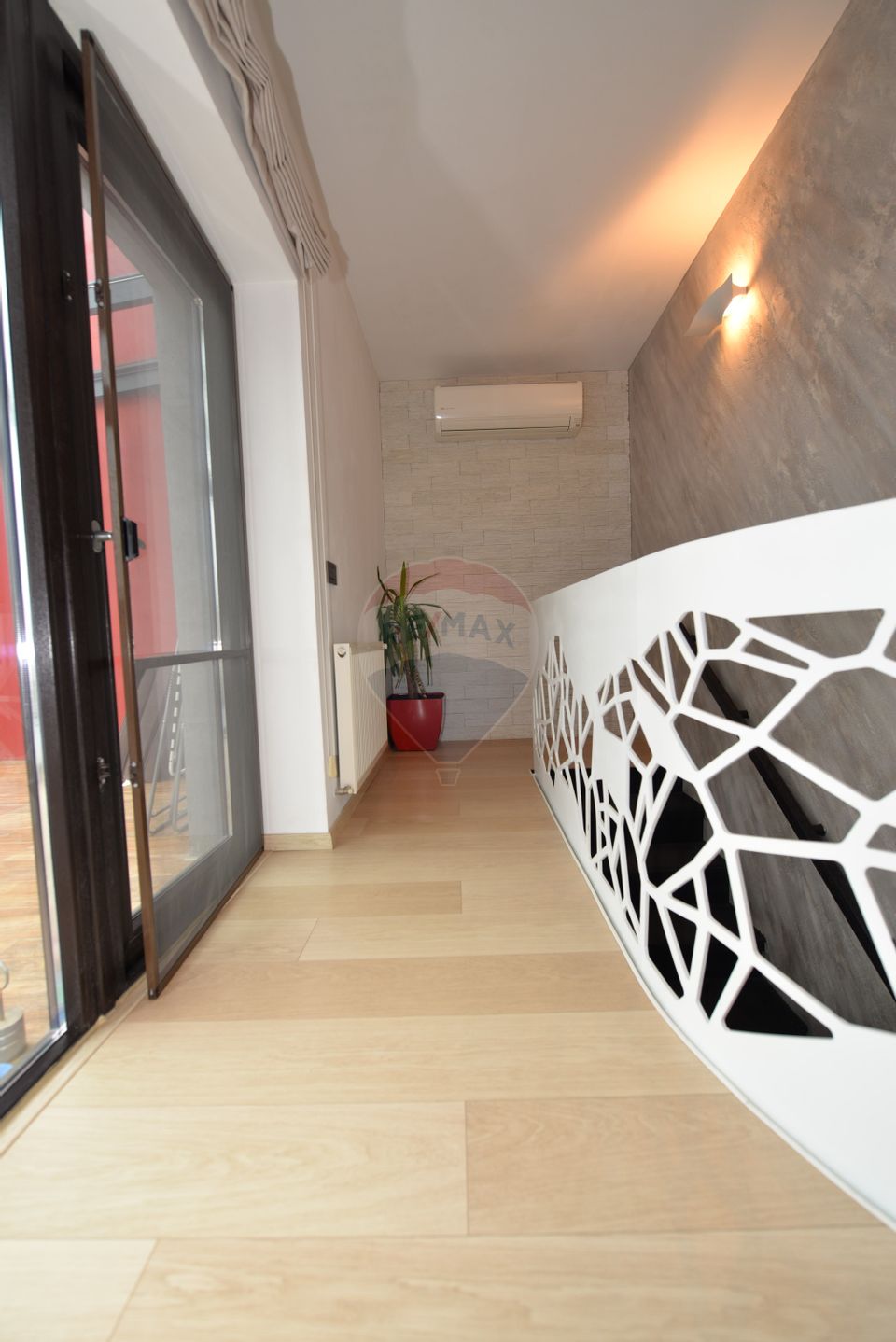 Casa Vila cu 4 camere de vanzare in  Cernica langa padure