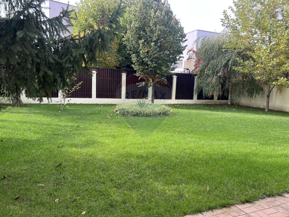 Casă / Vilă cu 5 camere de închiriat în zona Pipera