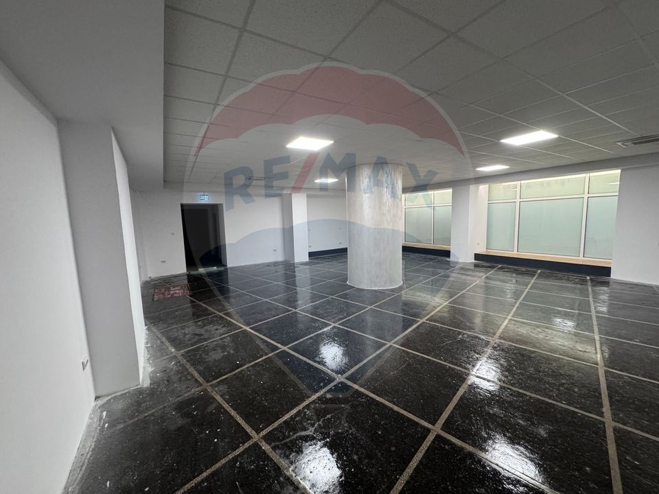 156.7sq.m Commercial Space for rent, Piata Centrala area