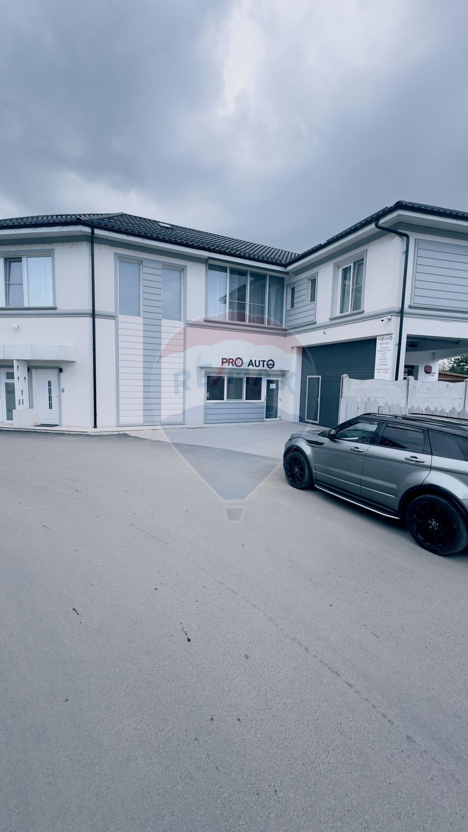 Proprietate premium în Filiași, locuință de lux cu spații comerciale