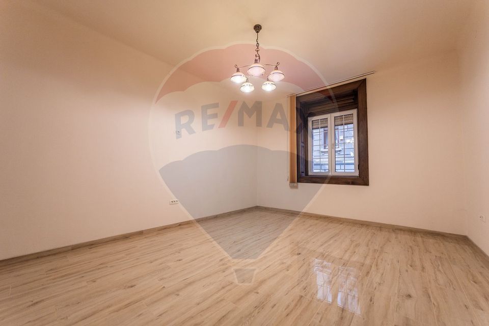 107sq.m Office Space for rent, Ultracentral area