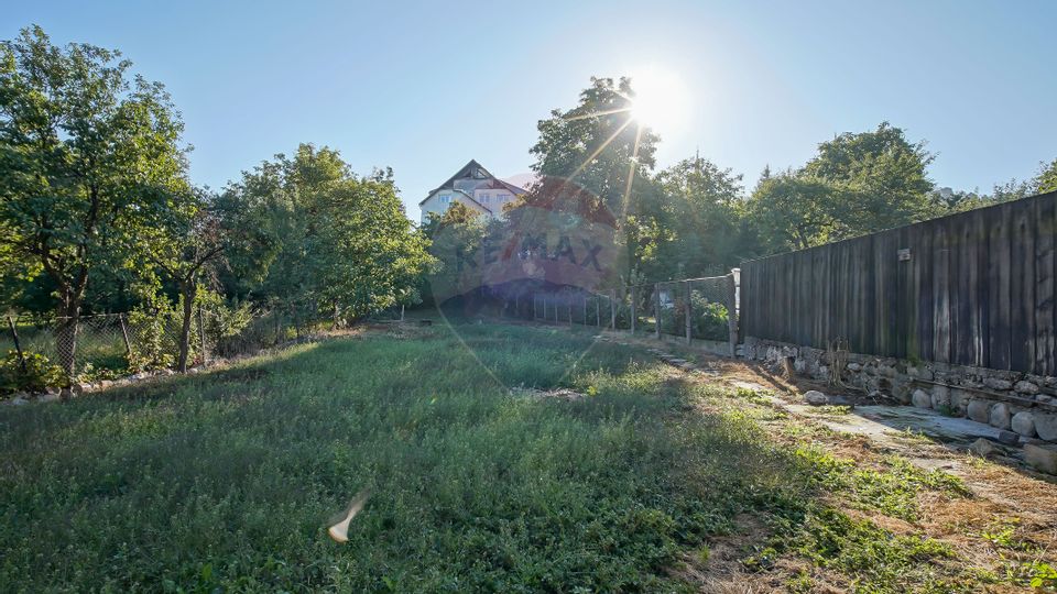 Comision 0 %! Casă cu 5 camere de vânzare în zona Turches!