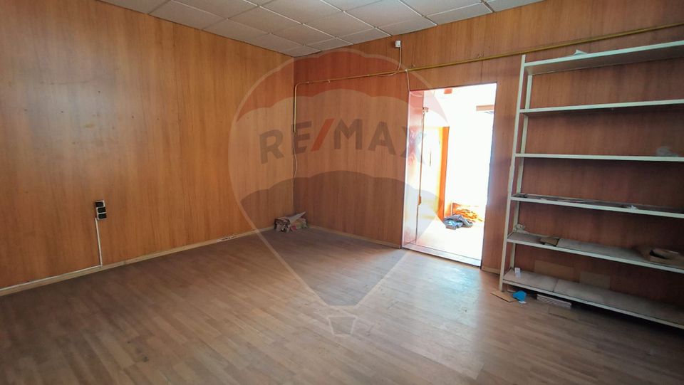 Casă cu 3 camere de vânzare în zona Piața Centrală