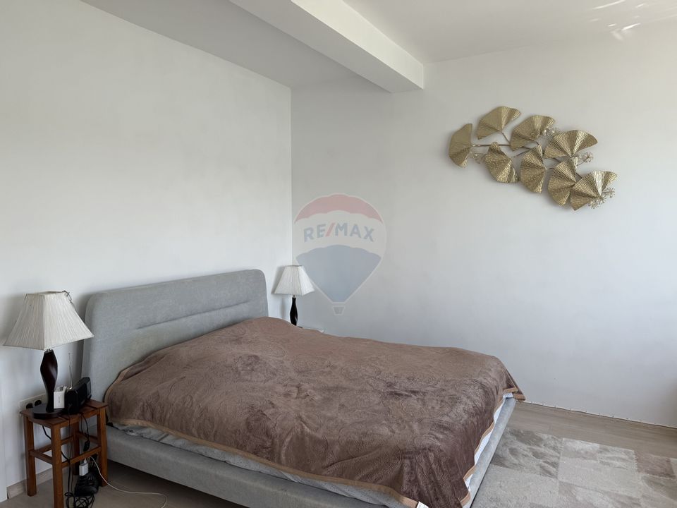 Vilă premium cu priveliște la lac și acces direct la apă