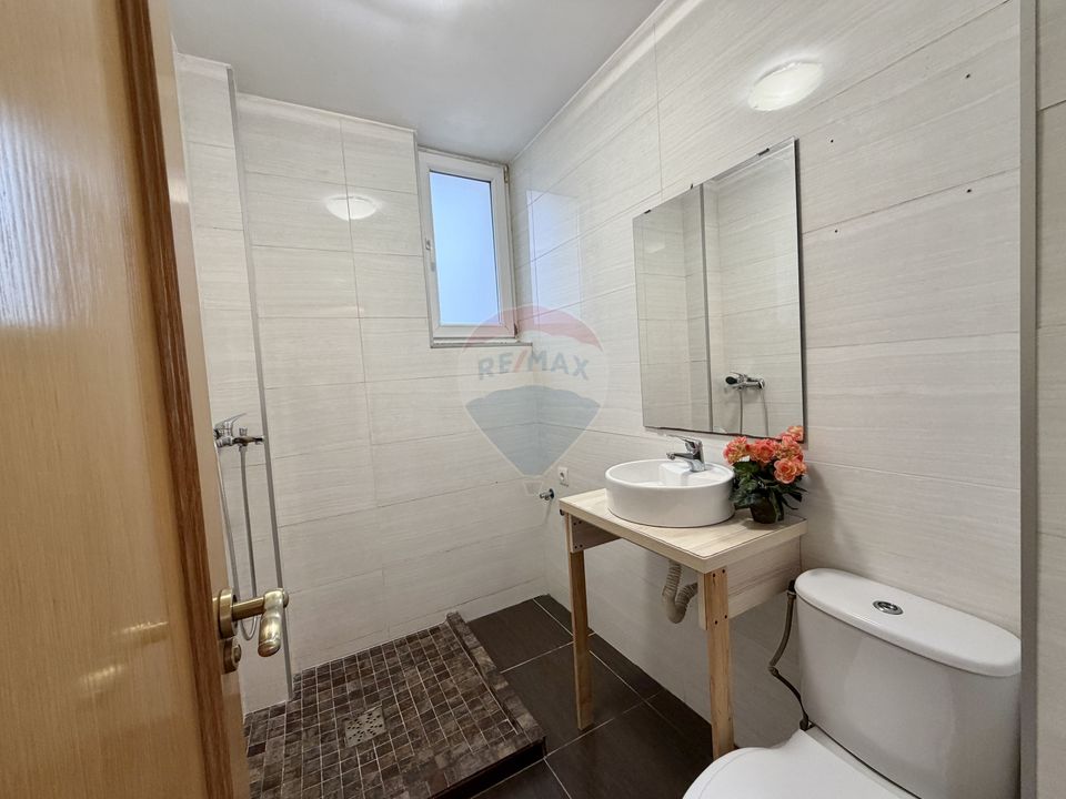 Apartament de 3 camere cu terasă generoasă în Complexul New Residence