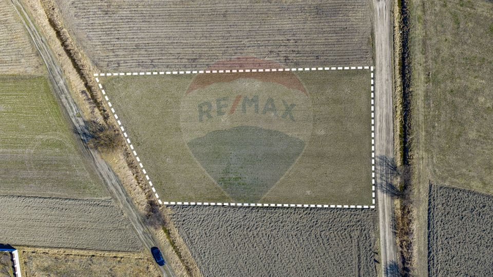 Land 3,700sqm Lunca Calnicului / Strada Principala