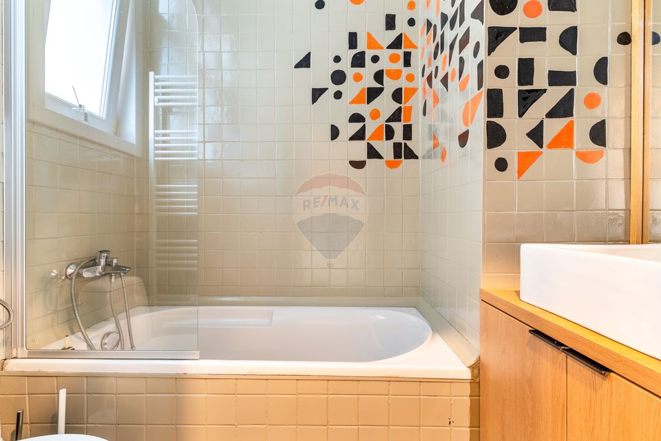 3 cam, 2 bai, 115mp, Ultracentral, la cheie, parcare inclusa, com 0