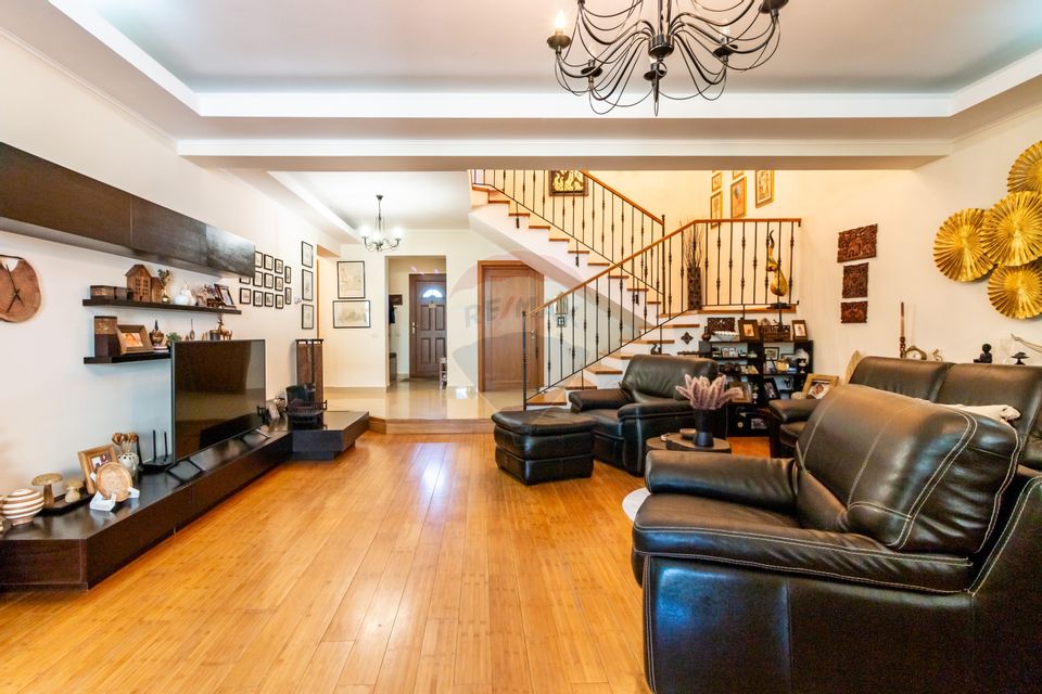 Casă / Vilă de vanzare in Corbeanca, str. Laguna albastra, langa lac