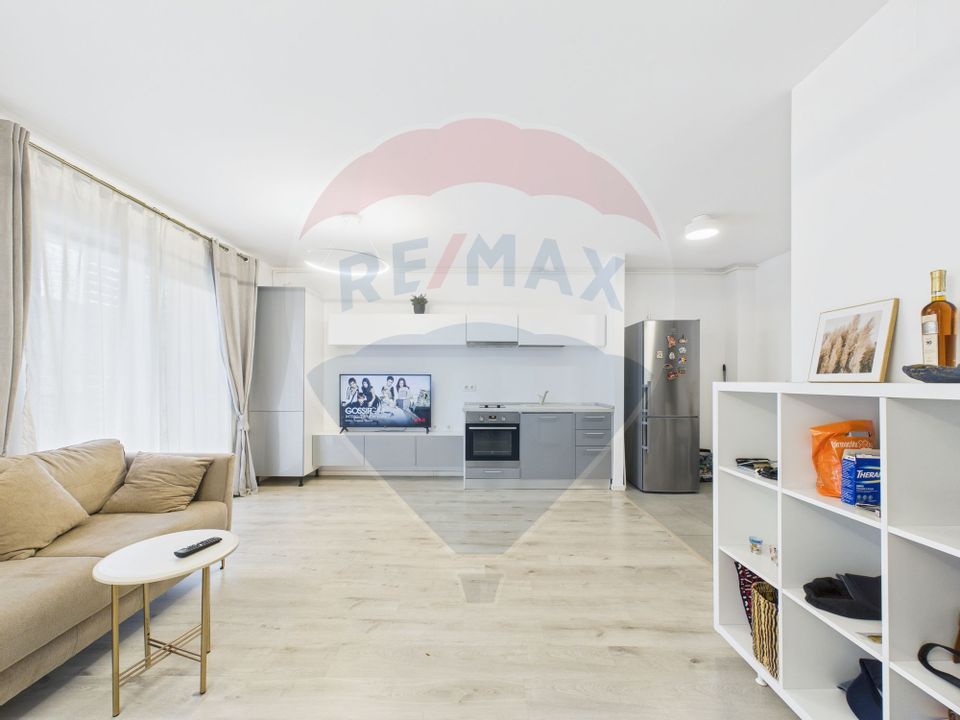 GARSONIERA DE VANZARE - H PIPERA LAKE