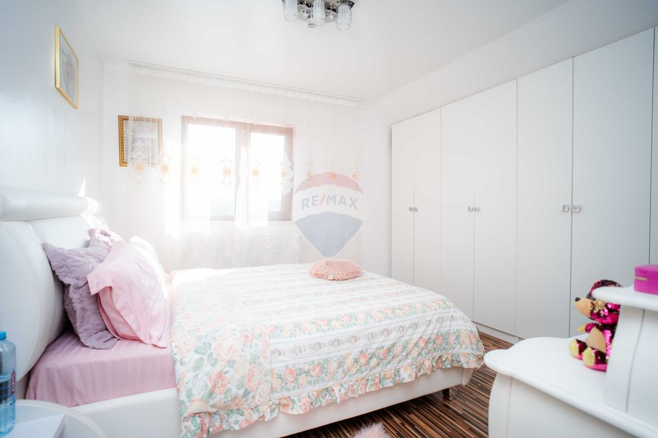 5 room House / Villa for sale, Periferie area