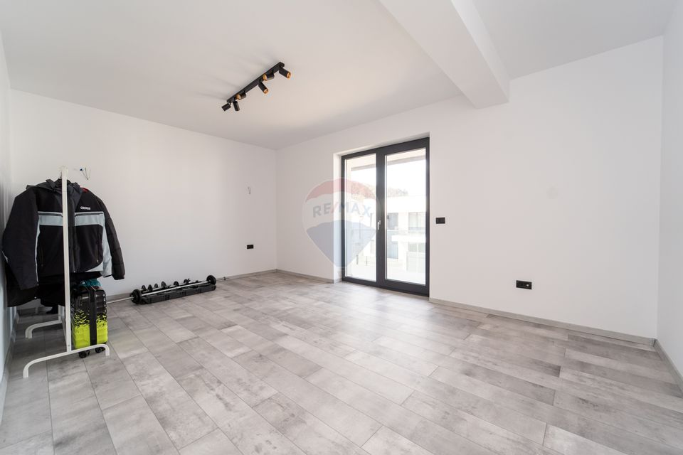 Smart Home de Vânzare în Sânpetru, Brașov – Construcție Premium