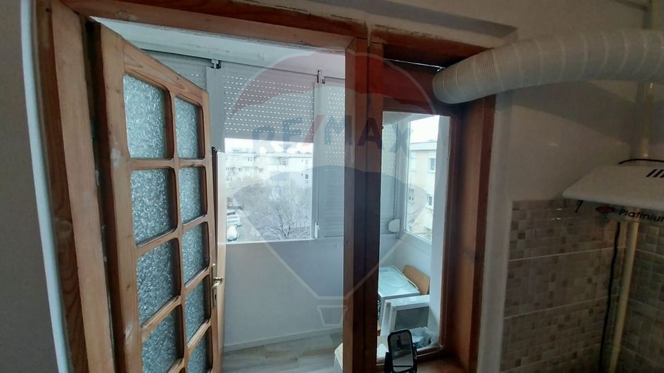Apartament cu 3 camere decomandate în Lapus-Decebal