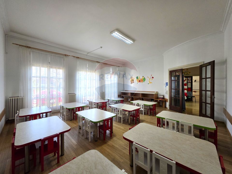 10 room House / Villa for sale, 23 August area