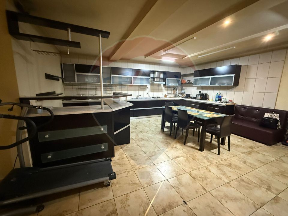 De vânzare Casă / Vilă 5 camere + 5.300 mp teren Slobozia Moara, DB