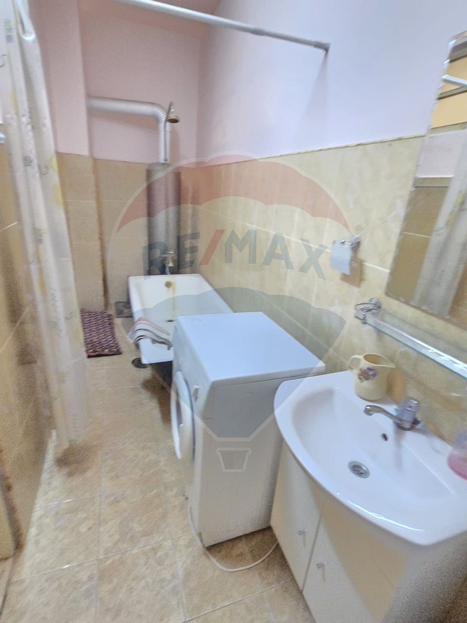 Casă si teren de 1195mp in Tinca