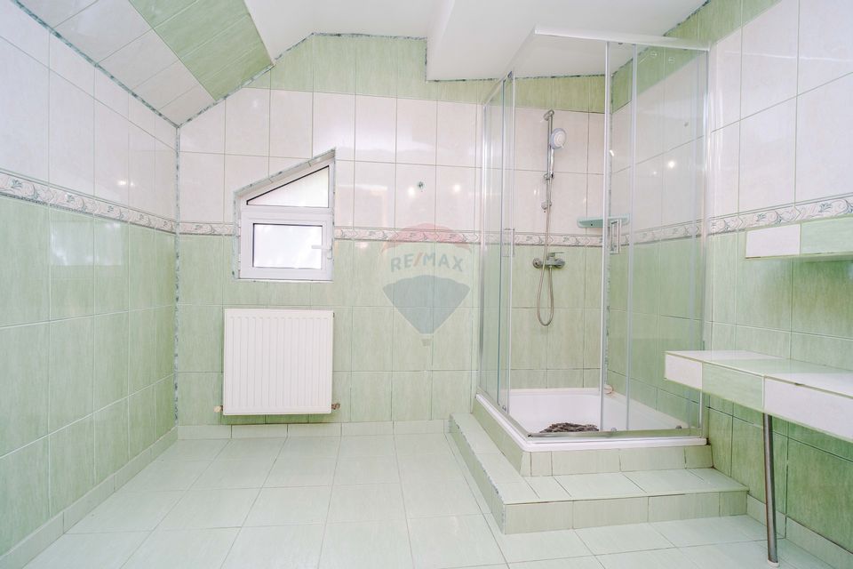 7 room House / Villa for sale