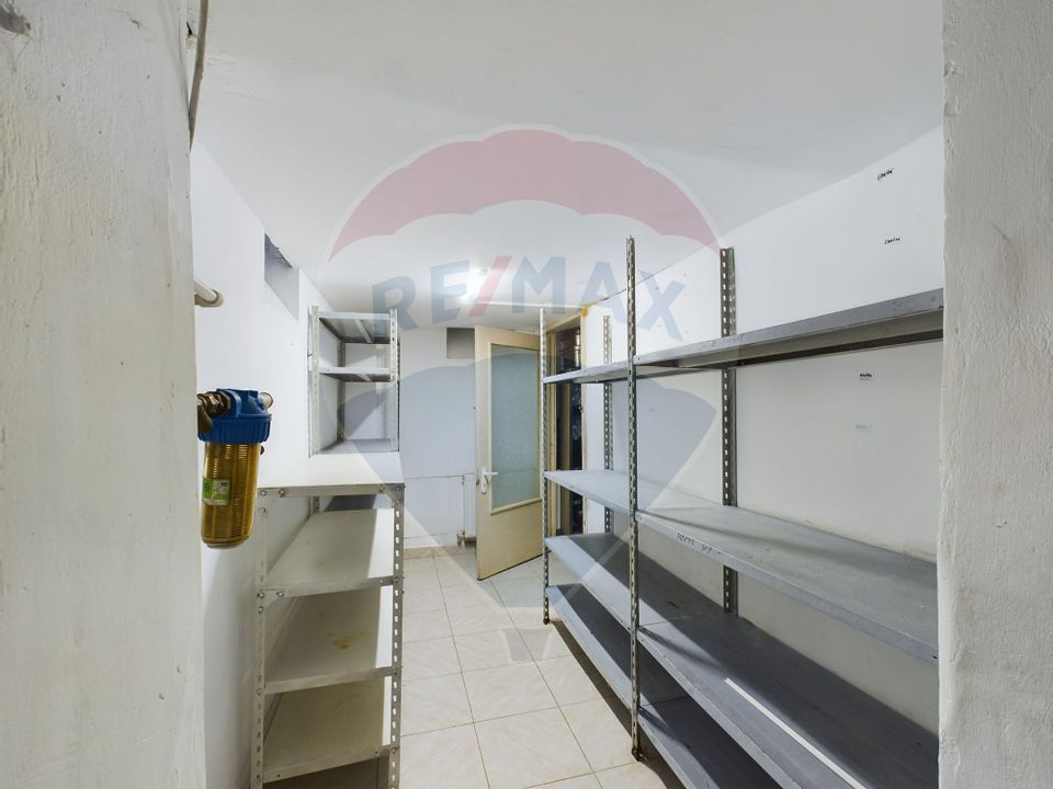 De Vanzare Spațiu Comercial Ultracentral 4 camere