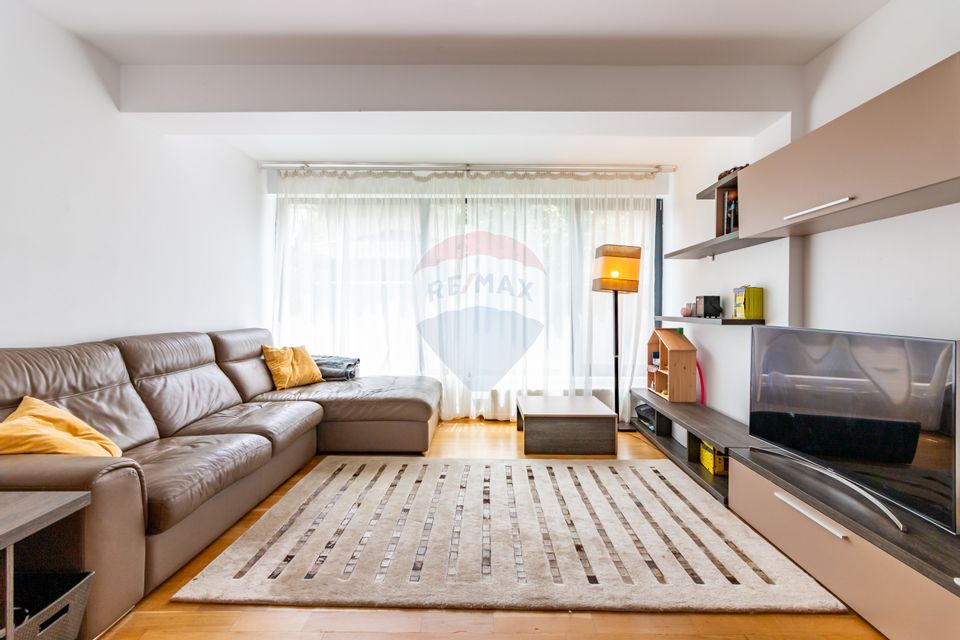 Casă / Vilă în zona Odai, Otopeni, strada privata