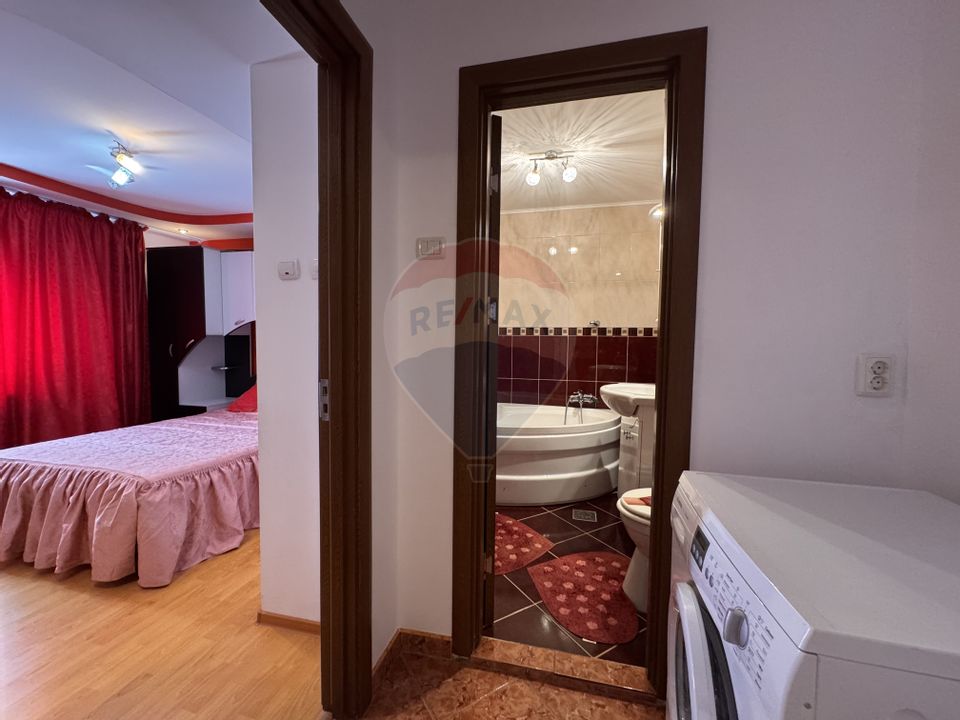 Apartament cu 3 camere in centru - Moinesti - de inchiriat