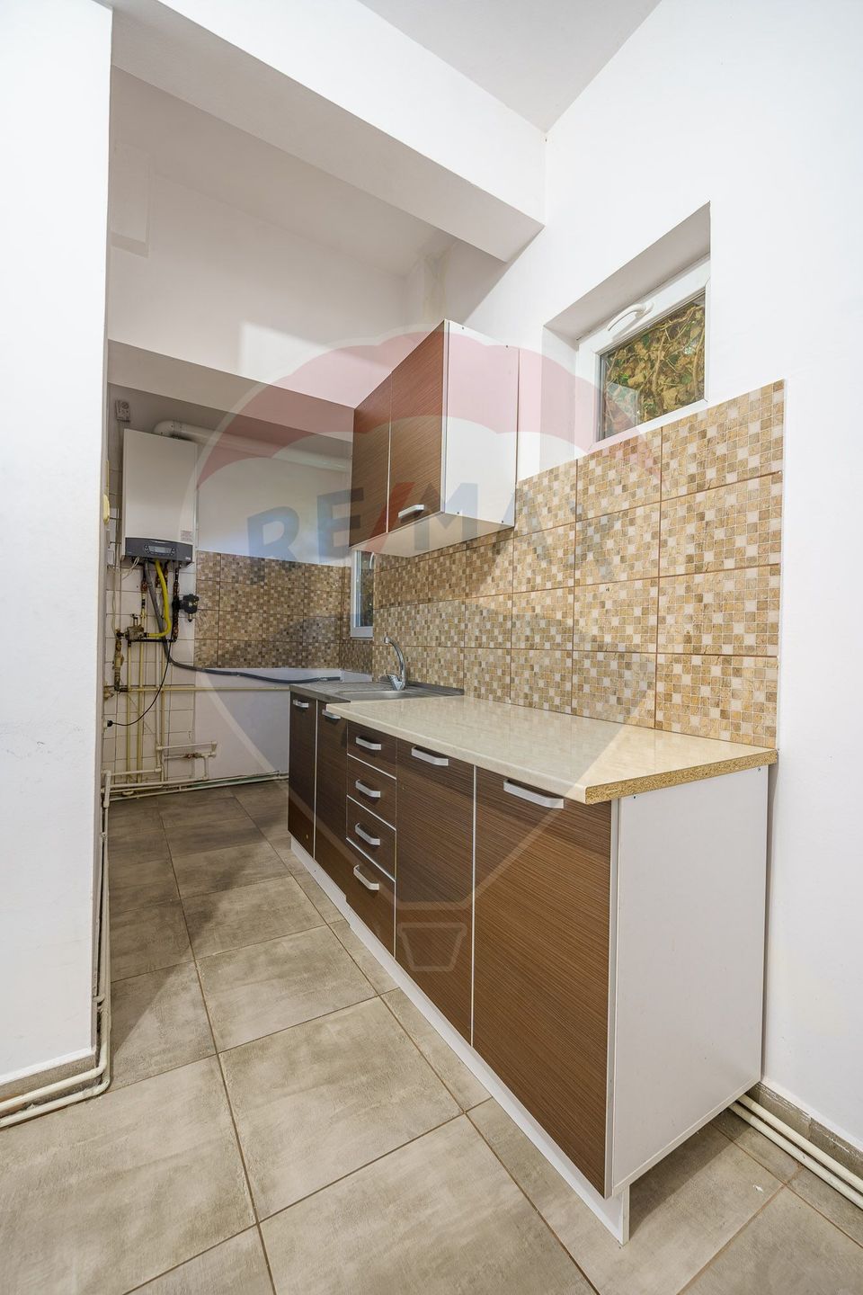 REZERVAT! Apartament cu 3 camere boxa si garaj - Matei Voievod