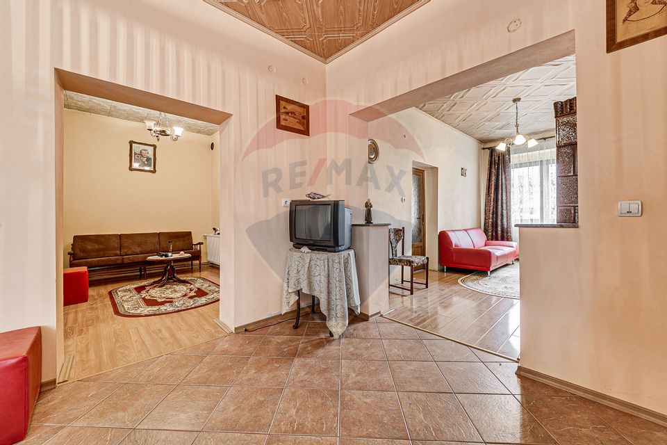 5 room House / Villa for sale, Ultracentral area