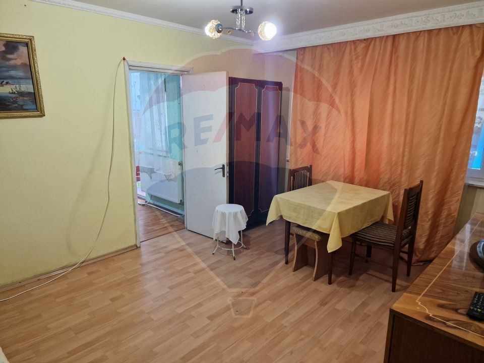 Apartament cu 2 camere de vânzare în zona Mioritei