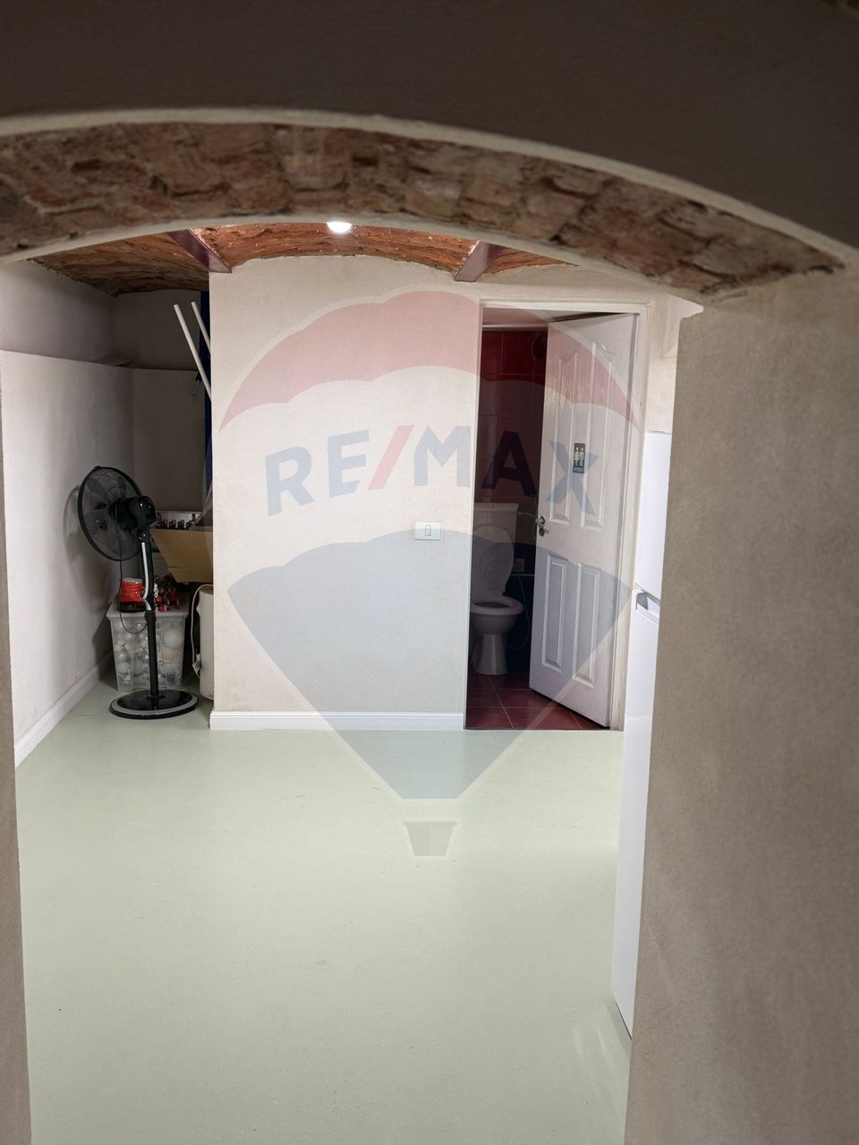 Spațiu comercial de închiriat 40 mp, în zona Decebal