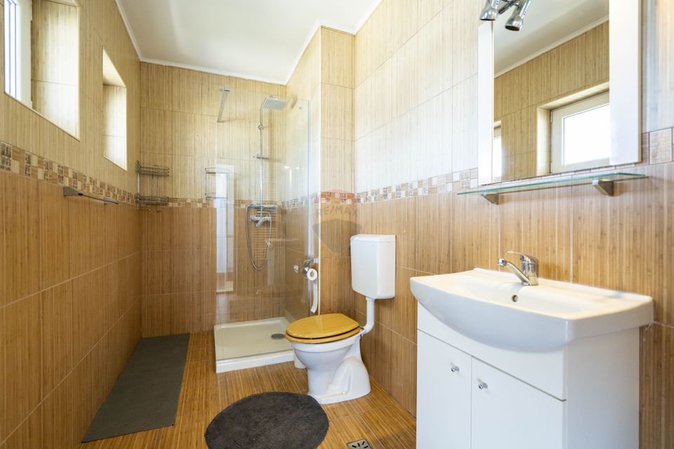 6 room House / Villa for sale