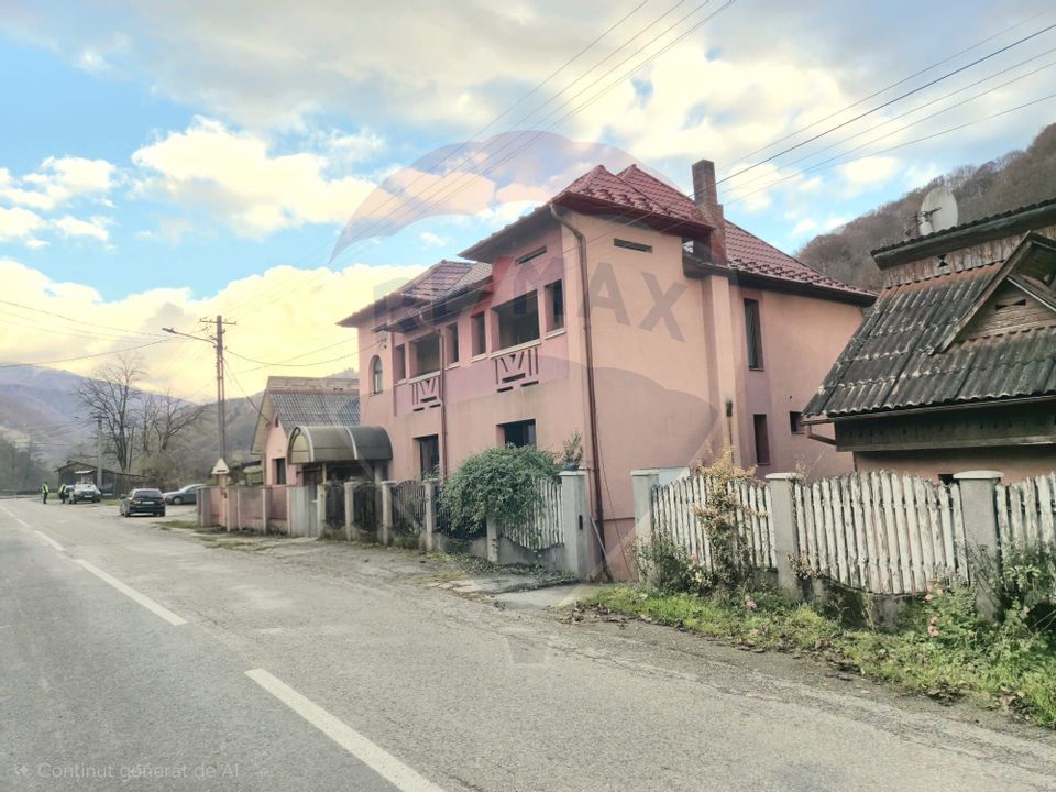 Casă / Vilă cu 7 camere de vânzare