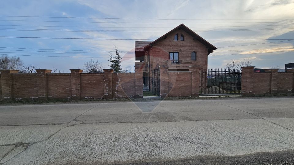 Casă / Vilă de lux, Scheia, Suceava