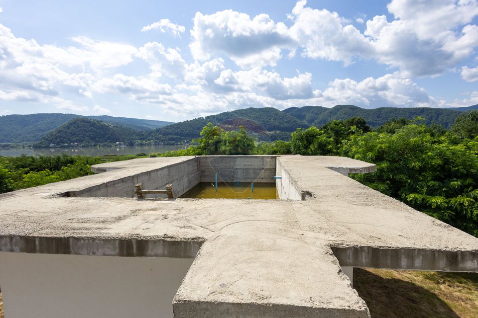 Vilă cu piscină de vanzare  – Bistrița