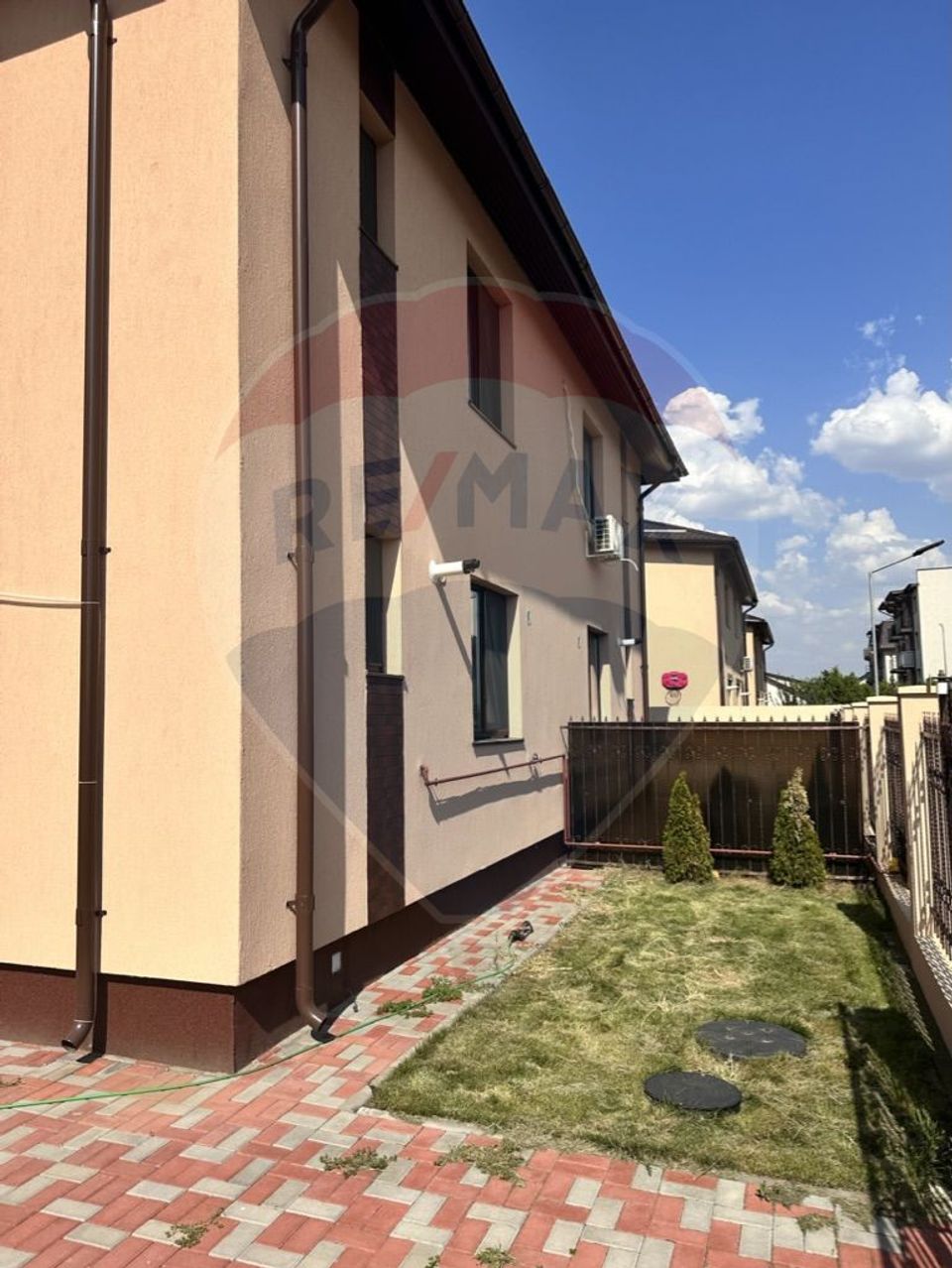 4 room House / Villa for sale, Vest area