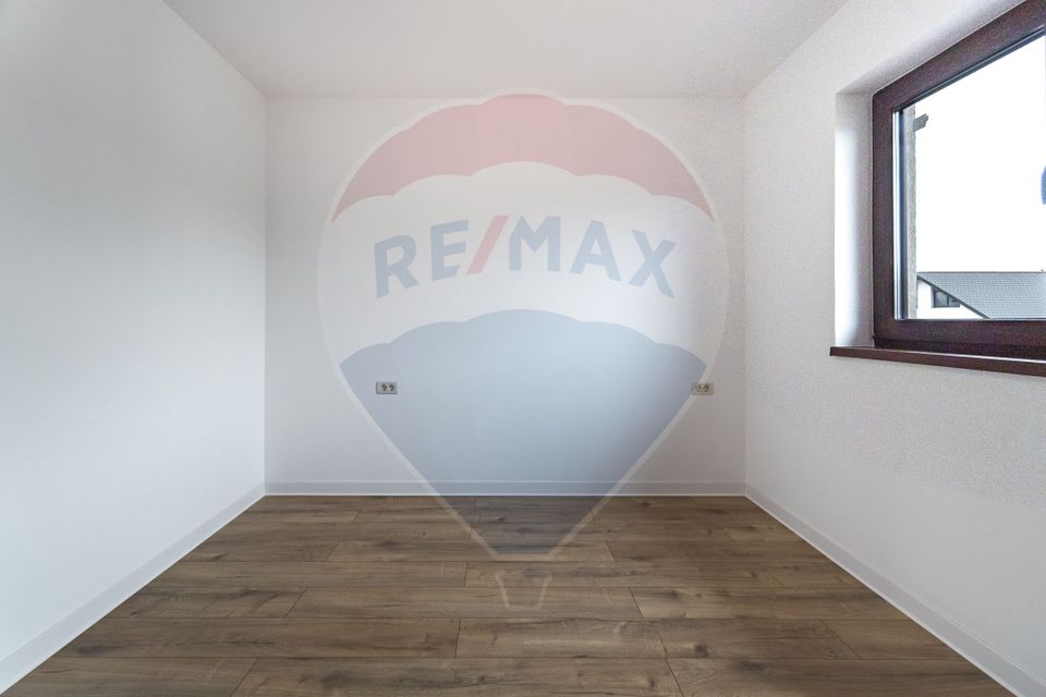 4 room House / Villa for sale