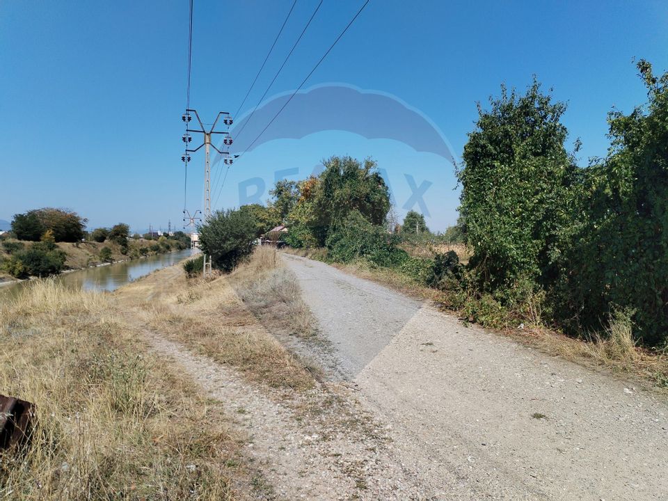 Land 1,035sqm Roznov / Strada Șes
